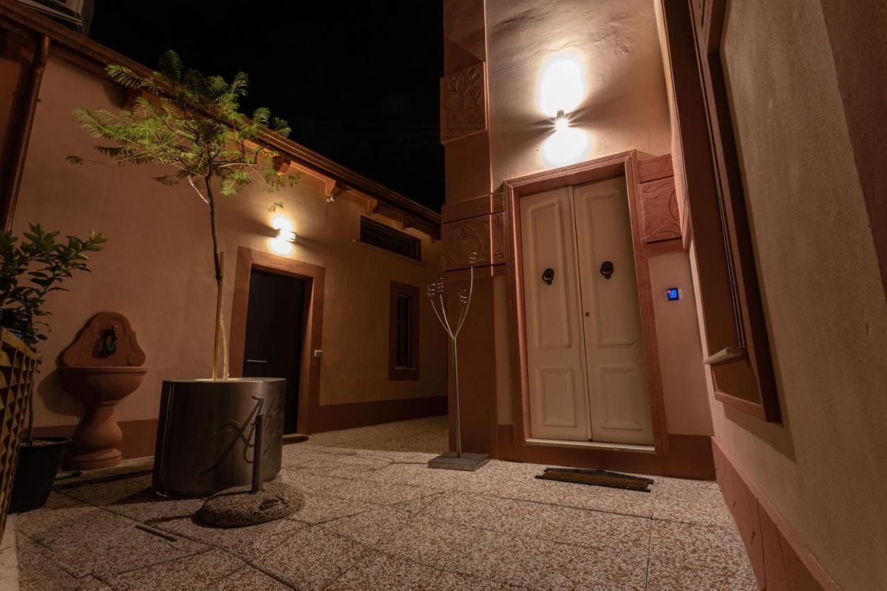 Maison Belle Époque&suites Oristano Exterior foto
